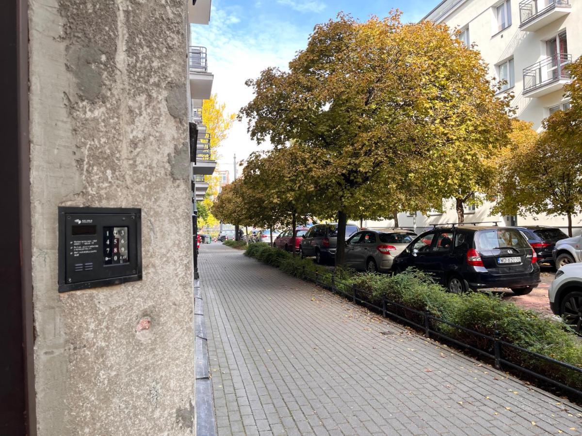Labo Metro Pole Mokotowskie Warschau